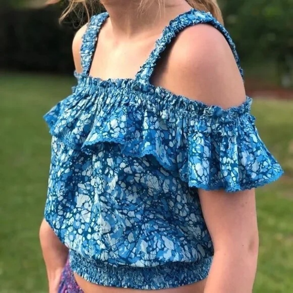 House of Harlow 1960 Blue Patterned Off-Shoulder Blouse Martine smocked‎